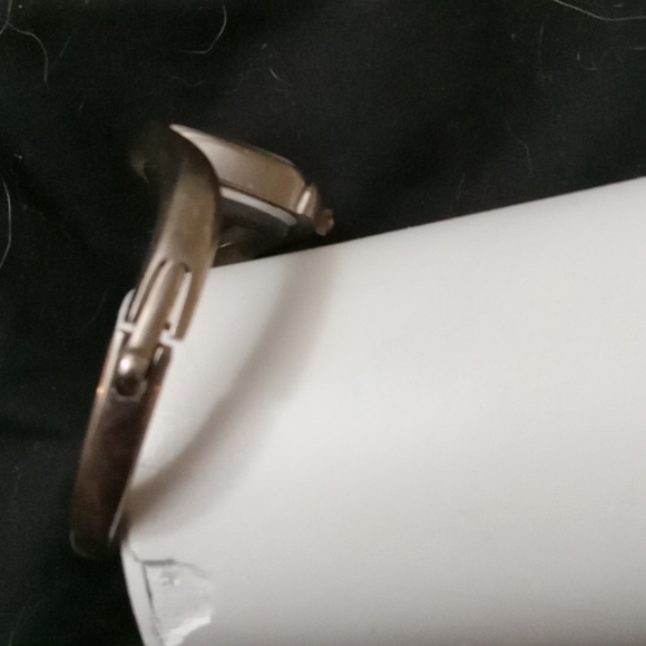 Asymmetrical watch - Picture 2 of 2